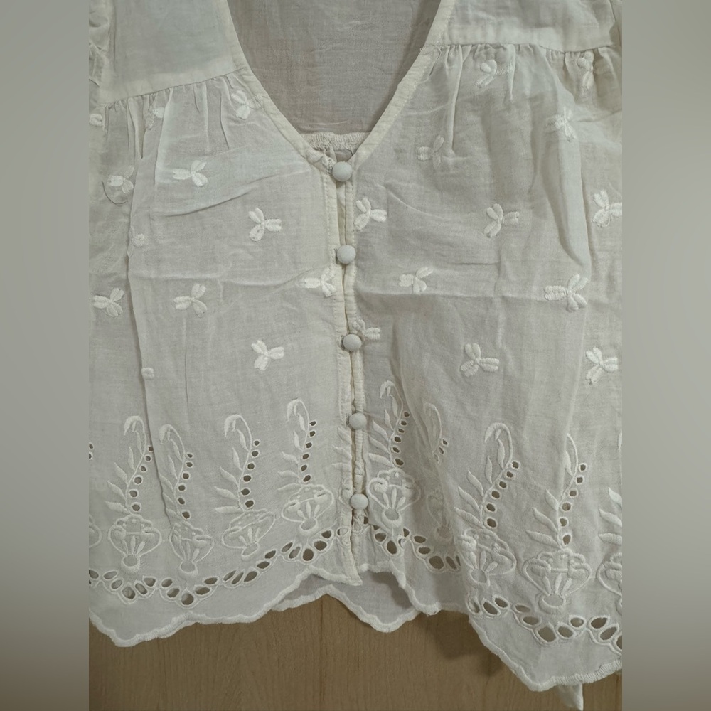 White Ruffle Embroidered Blouse - Picture 2 of 3
